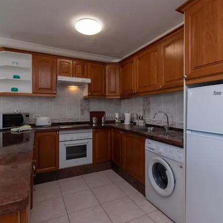 Victoria Court I 111 - One Bed With Sea And Pool Views