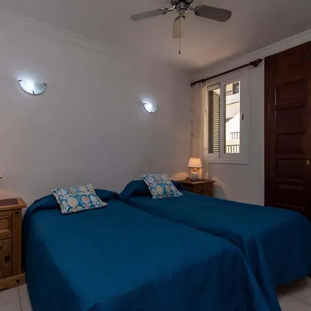 Victoria Court I 111 - One Bed With Sea And Pool Views * Los Cristianos (Tenerife)